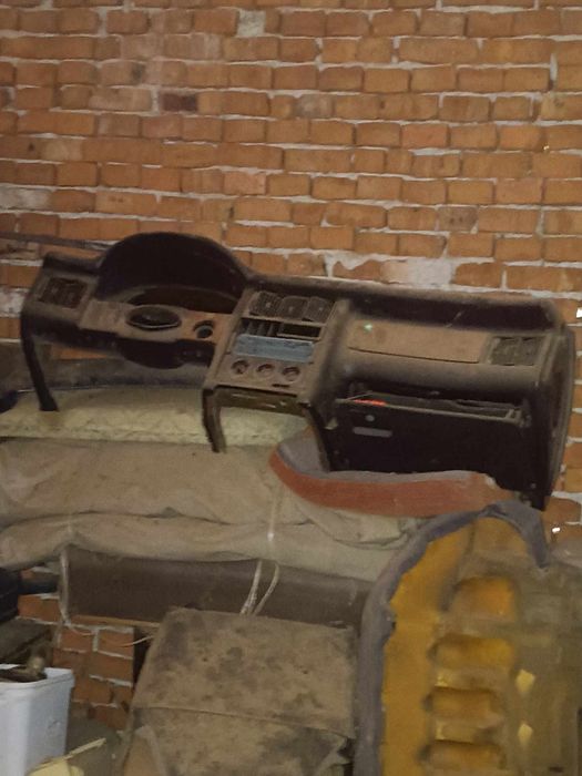 Продавам части за Ауди Б3 Ауди Б4, Форд Сиера. Цени по договаряне