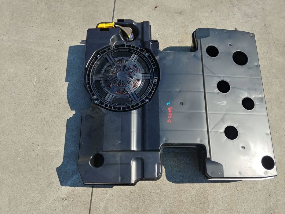 subwoofer auto focal  peugeot 5008 2 2019 9809351580