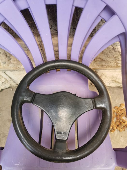 Спортен волан за BMW E30