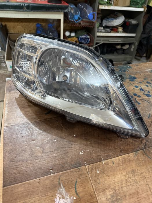 Фара ларгус рено оригинал правая