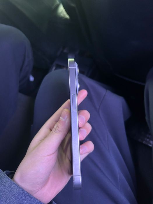 продается Iphone 15 pro