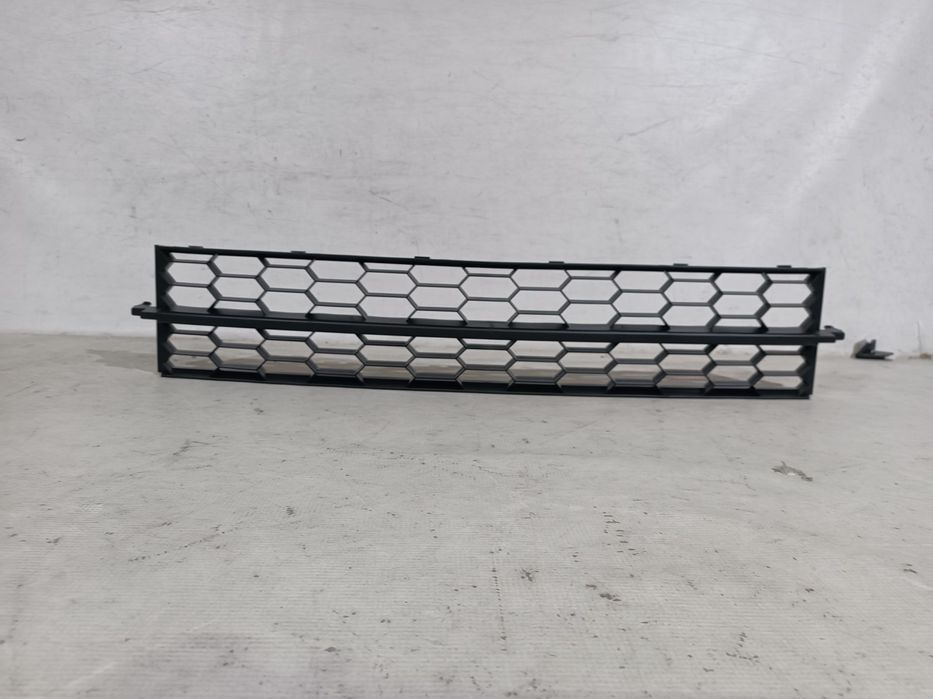 Grila inferioara Skoda Octavia 3, 2013, 2014, 2015, 2016, 2017.