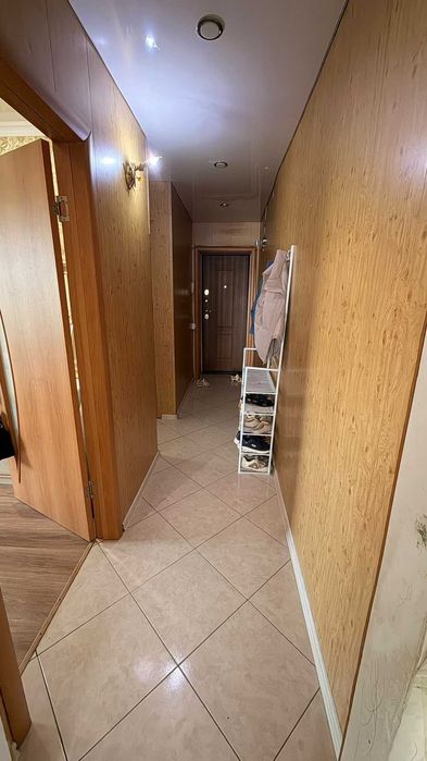 Продам 3 комн на 13мкр 4 этаж