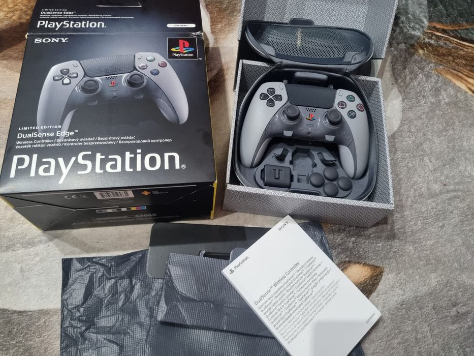 Controller DualSense Edge Limited Edition 30th Anniversary