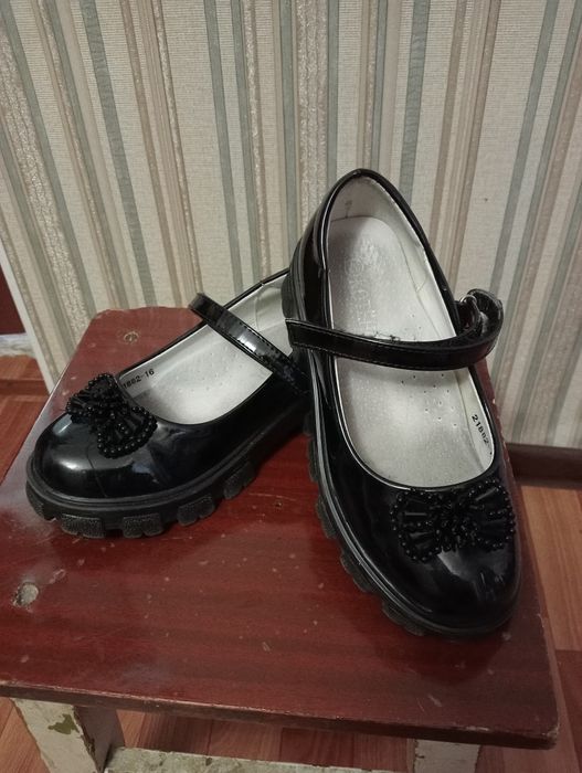 Туфли школьные на девочку