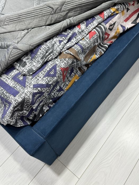 Кровать двуспальная