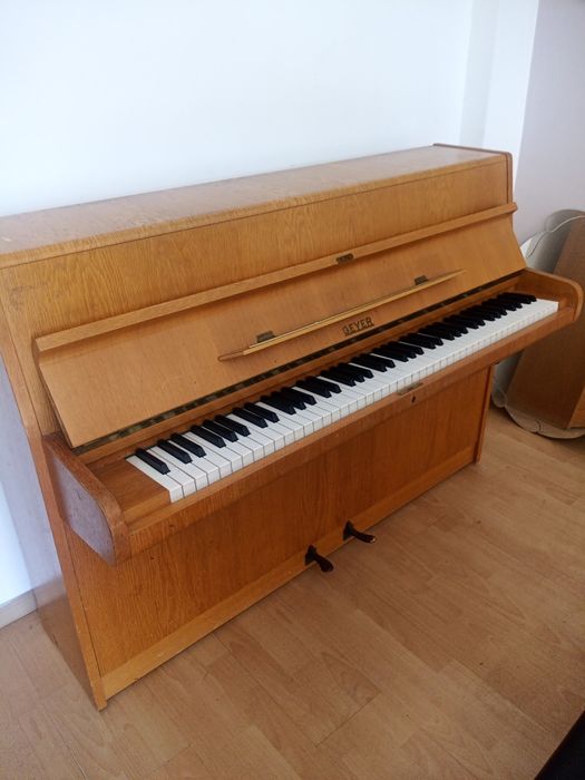 Немско пиано GEYER