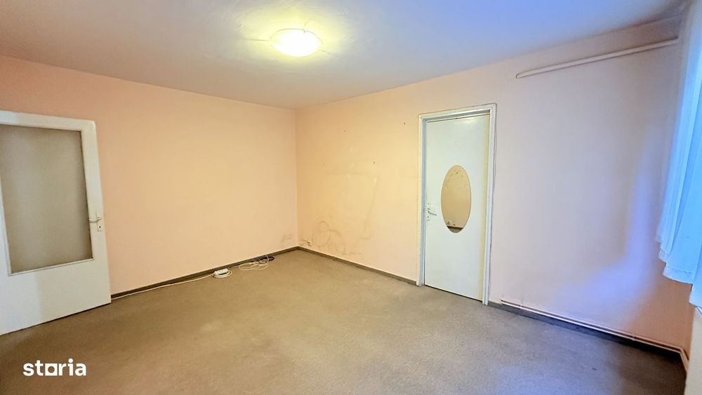 Vand apartament cu 2 camere in Cartierul Dambu