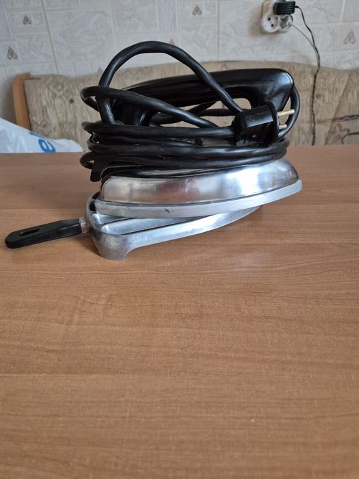 Продам утюг СССР