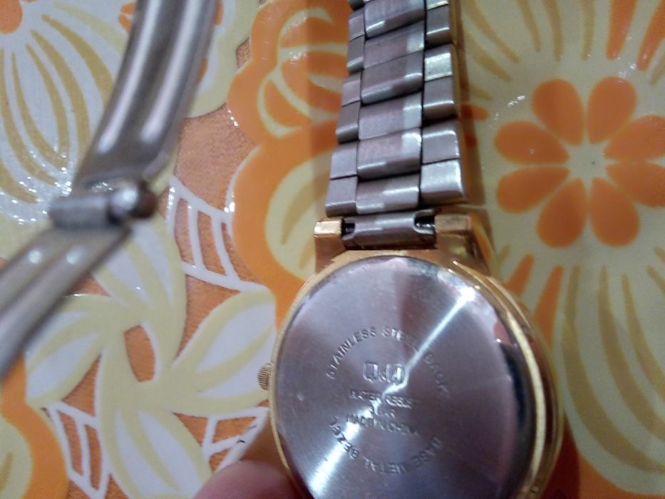 Дамски часовник нов