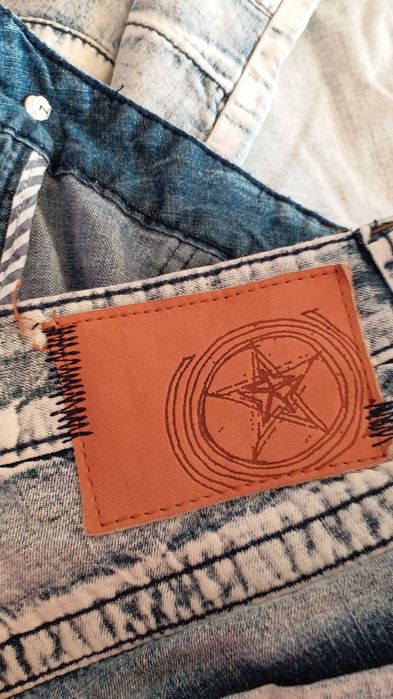 Bermude Blugi, Brand "BAUHAUS" England,Noi Pret de OCAZIE.