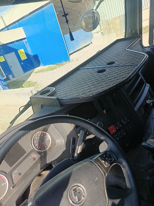 Продам тягач шахман с прицепом тонар