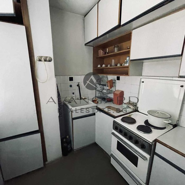 Продава се Тристаен апартамент в Пловдив, Кючук Париж - 101 кв.м за 1395 €/кв.м - Снимка #6