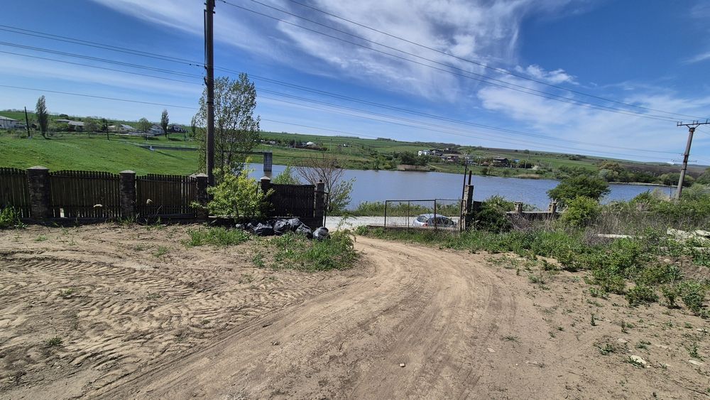 Teren panoramic 718 mp – vedere directă la lac Delea + pădure | Intravilan | Utilități