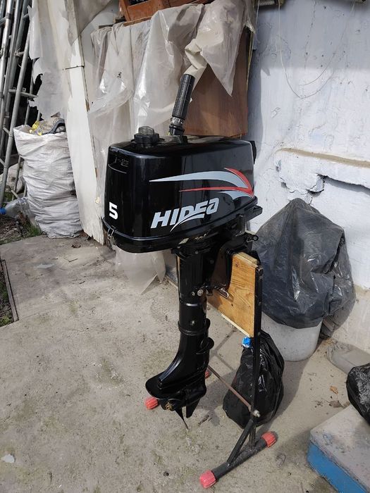 Продам лодку с мотором 5л.с