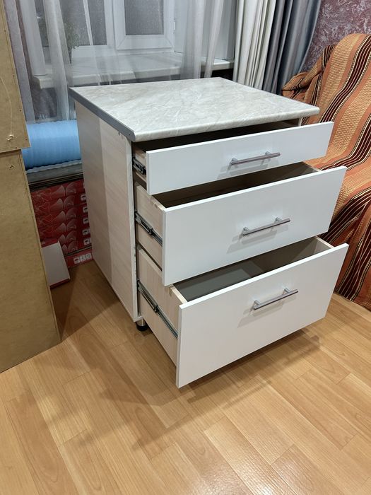 Продам тумбу б/у