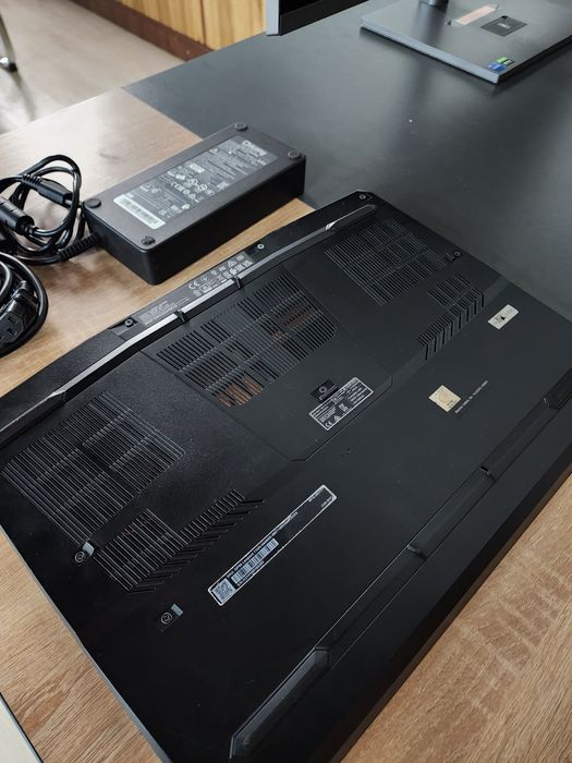 Noutbuk srochna sotiladi holat alo

Мо