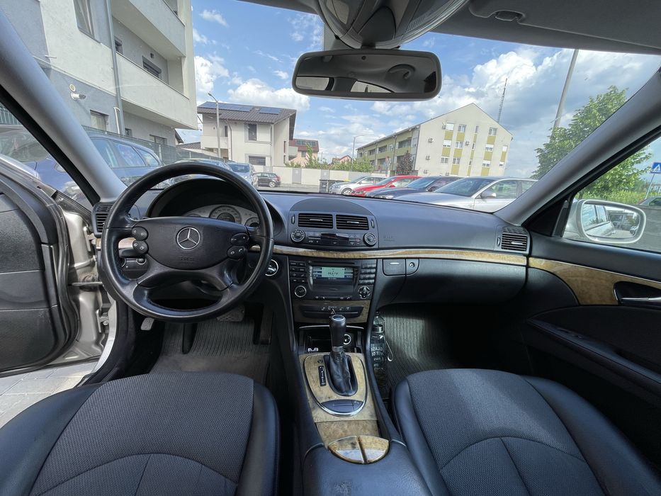 Mercedes Benz E Class w211 - Avantgarde