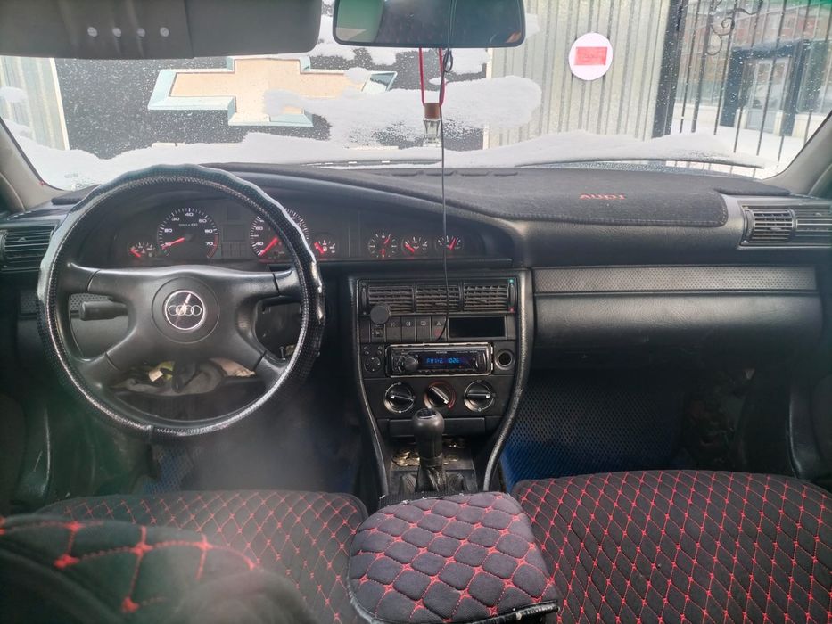 Продам машину ауди 100