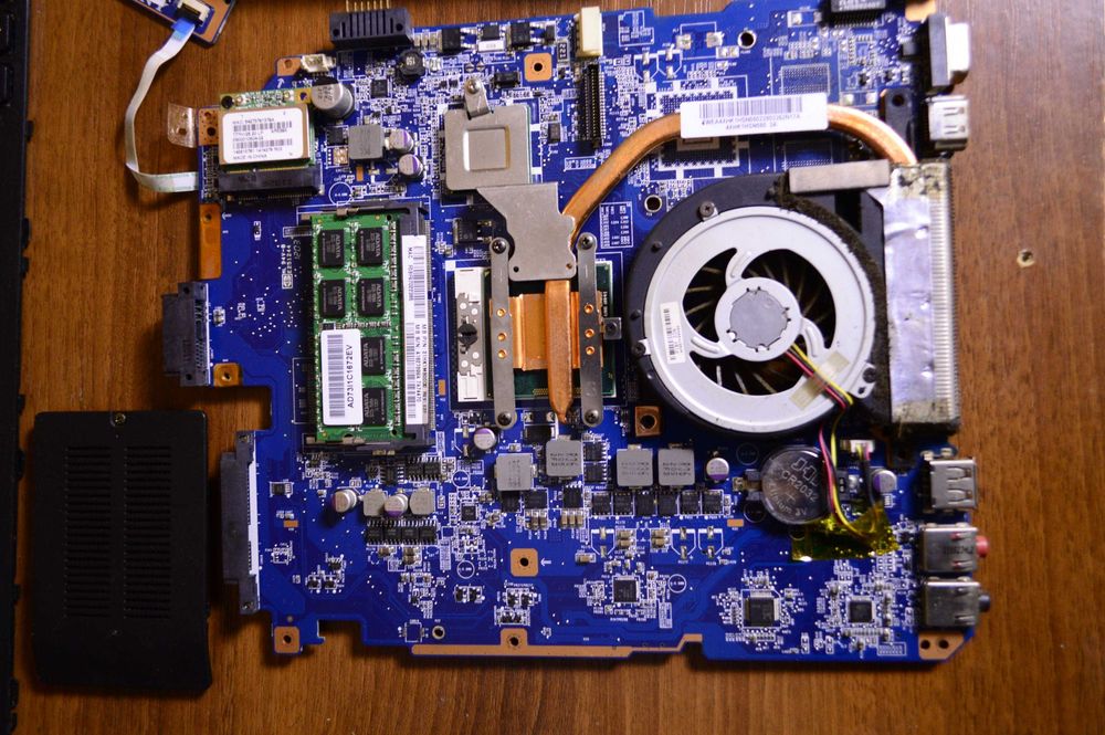 Лаптоп части pcg-91912l vpceh3afx рам 4gb