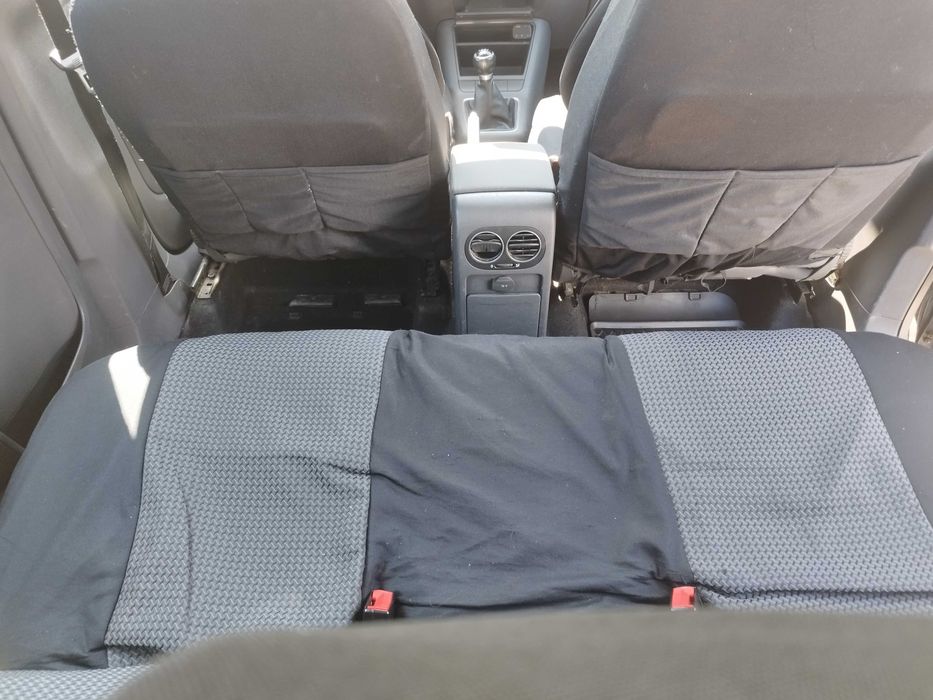 Mașină Golf 5 1.4 benzină
