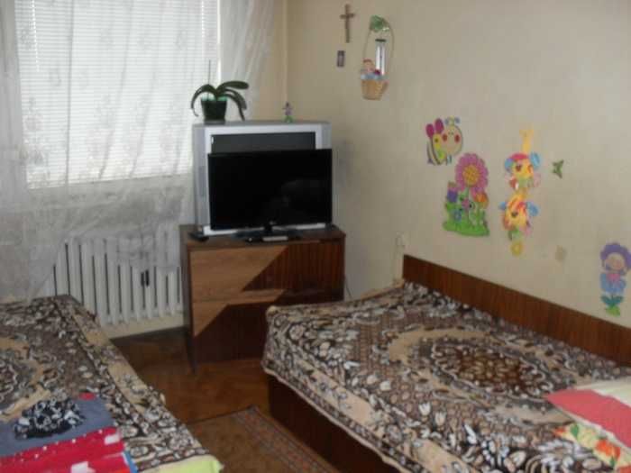 Продава се Тристаен апартамент в Русе, Център - 81 кв.м за 1852 €/кв.м - Снимка #4