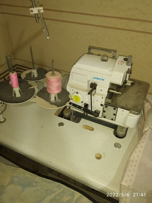 Tikuv mashinasi jack