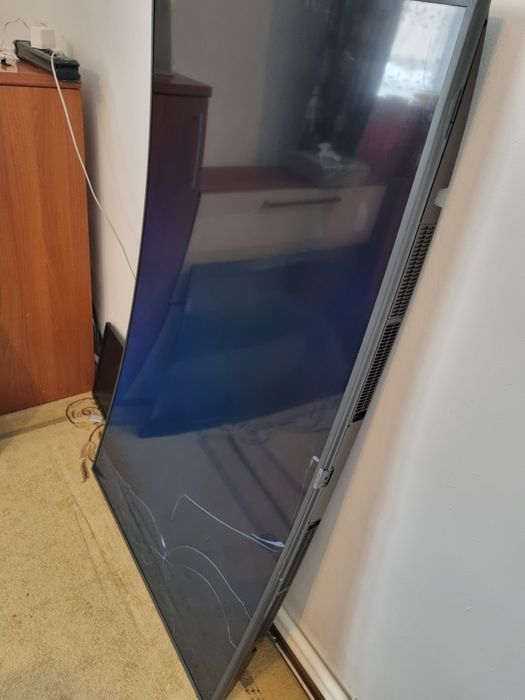 Samsung Smart TV Curbat defect