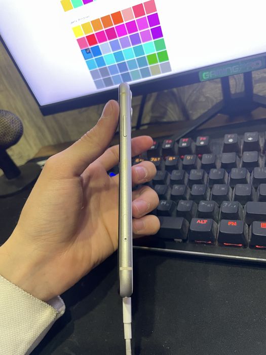IPhone 11 128GB в идеале