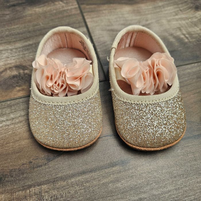 Бебешки обувки нови