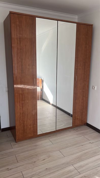 Шкаф для спальни и прихожей