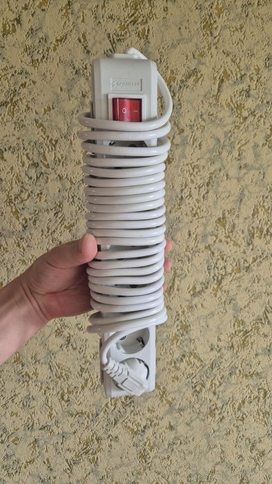 Сетевой фильтр удлинитель на 5 метров.