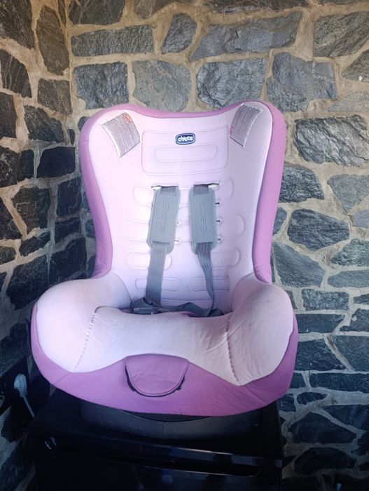 Столче за кола Chicco iso fix