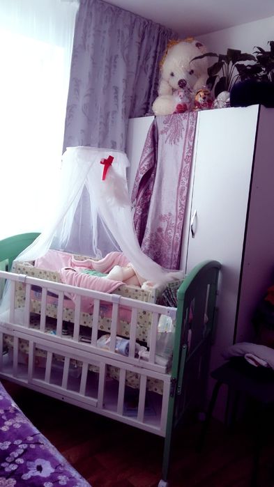 Продам манеж  бу