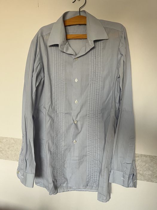 Светло синя риза