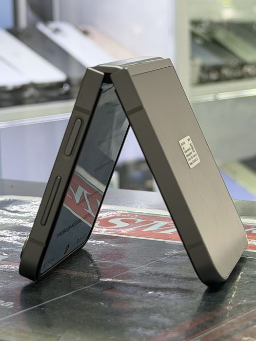 Samsung Galaxt Z Flip 6 256Gb