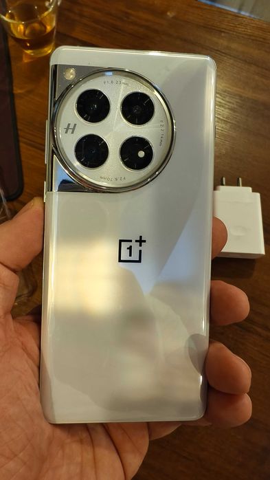 Oneplus 12 12/256 в идеальном состоянии