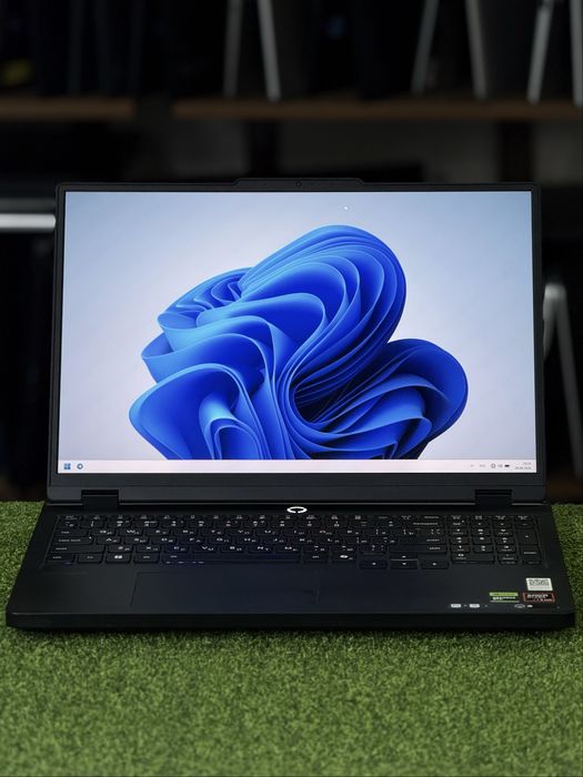Lenovo Legion R7-8745HX RTX-5060 oled 16/1Tb