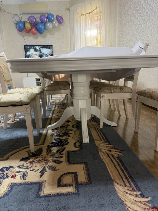 Стол со стульями, 10 стульев