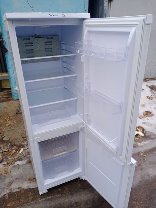Продам рабочий холодильник, Бирюса.