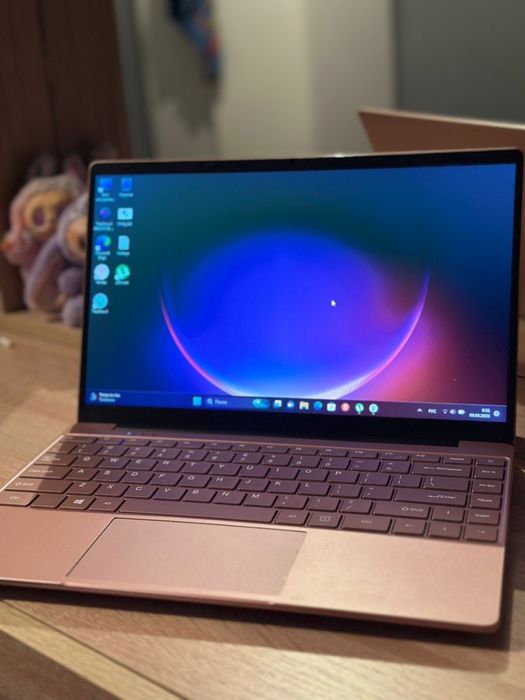 Продам Ноутбук HYDRA