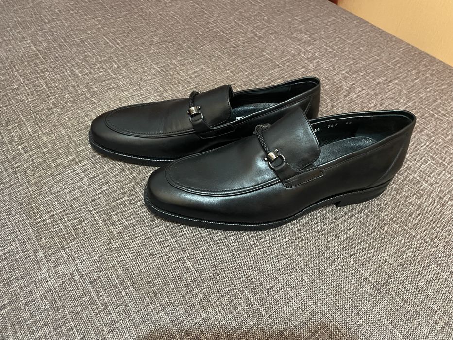 Мужская Обувь есть