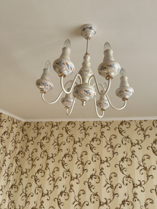 Люстра в отличном состоянии