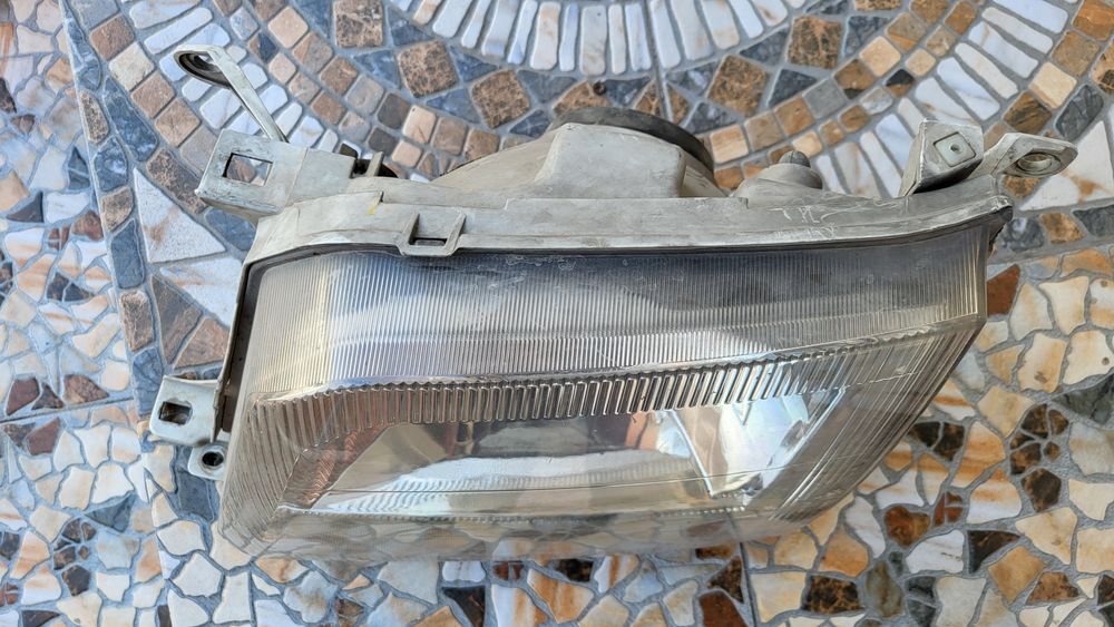 Продам фару на прадо 90