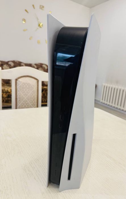 Продам playstation 5 1tb диски в подарок