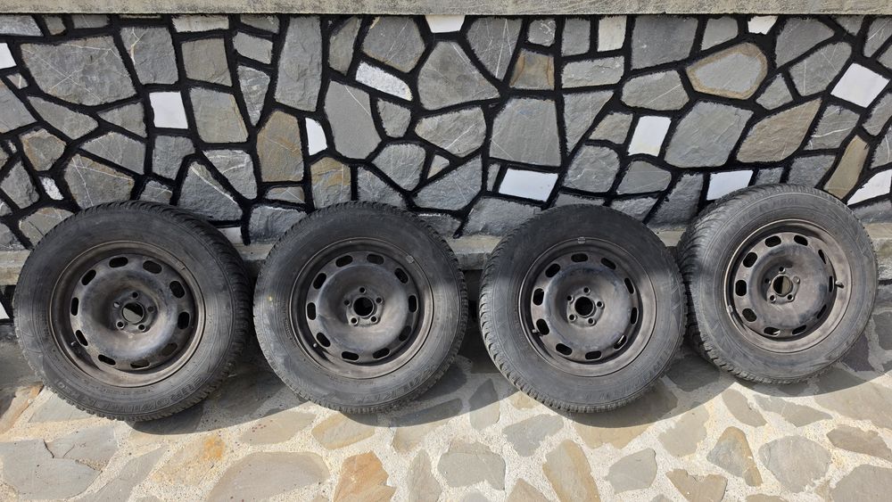 Doua seturi roti iarna/vara VW Golf 4
