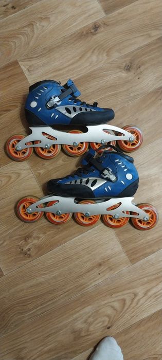Профессиональные  роликовые коньки