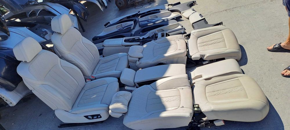 Кожен салон BMW G11