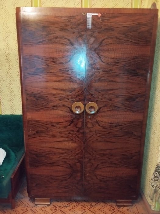 Гардероби и секция