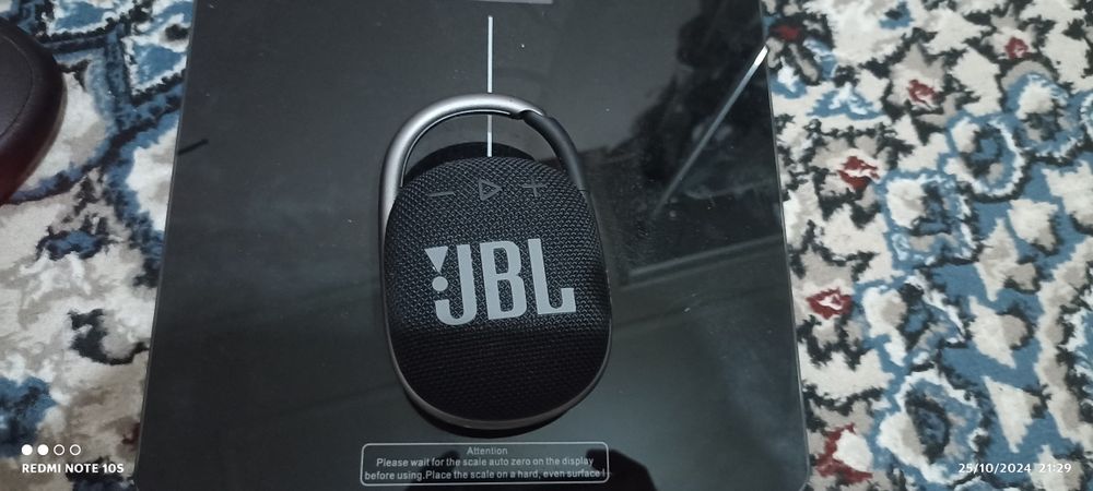 Бари сотилади колонка, бинокль, соат, рация